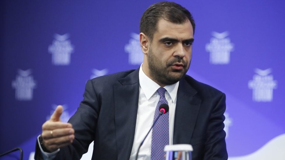 Απάντηση Μαρινάκη στις αιχμές Παυλόπουλου για τις υποκλοπές: «Οι δικαστές αποφασίζουν όπως εκείνοι κρίνουν»